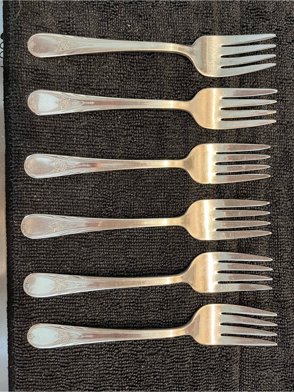 Newport by SEARS ROEBUCK - Set of 6 Salad/Dessert Forks